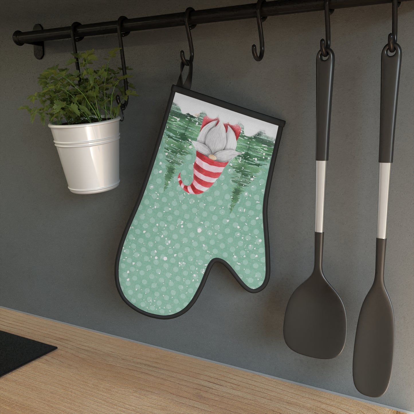 Holiday Gnome Oven Glove